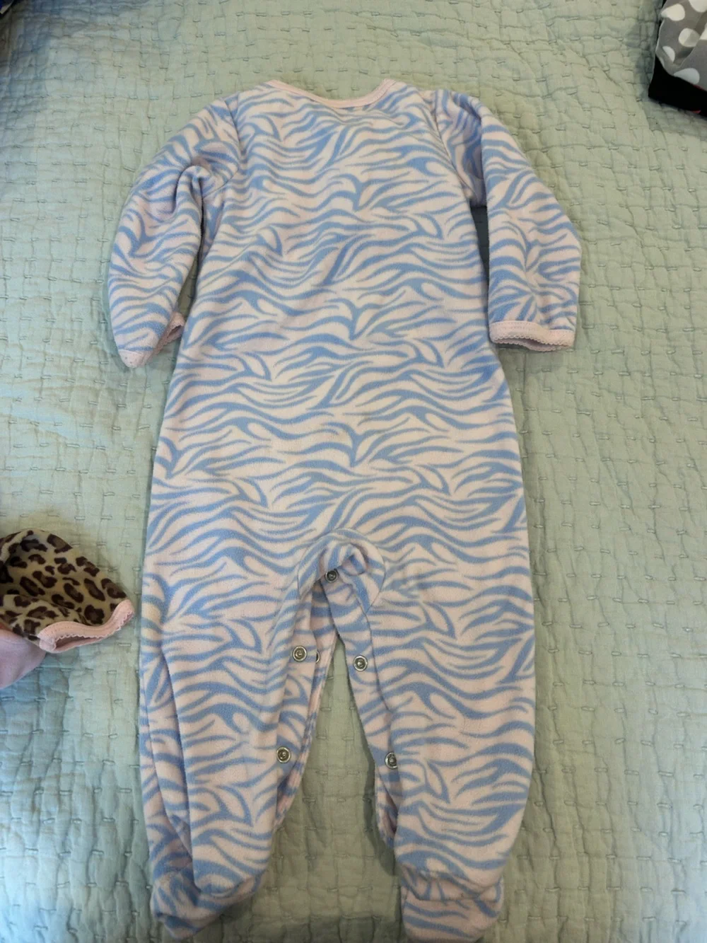Carter’s Onesie. Set of 2. Size 9 months.